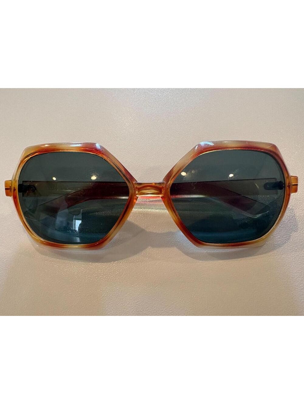 Vintage 70s Cool-Ray Polaroid Easy Go Sunglasses Tortoise